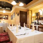 호텔 & Restaurant Ostarija 돌레니스케토플리체