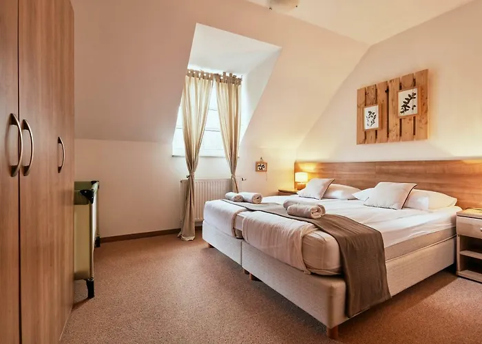 & Restaurant Ostarija מלון 3*